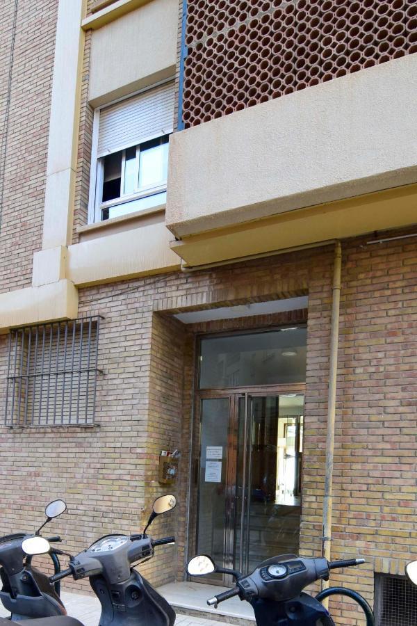 P&P Apartamentos Paseo Maritimo Pablo Ruiz Picasso مالقة المظهر الخارجي الصورة