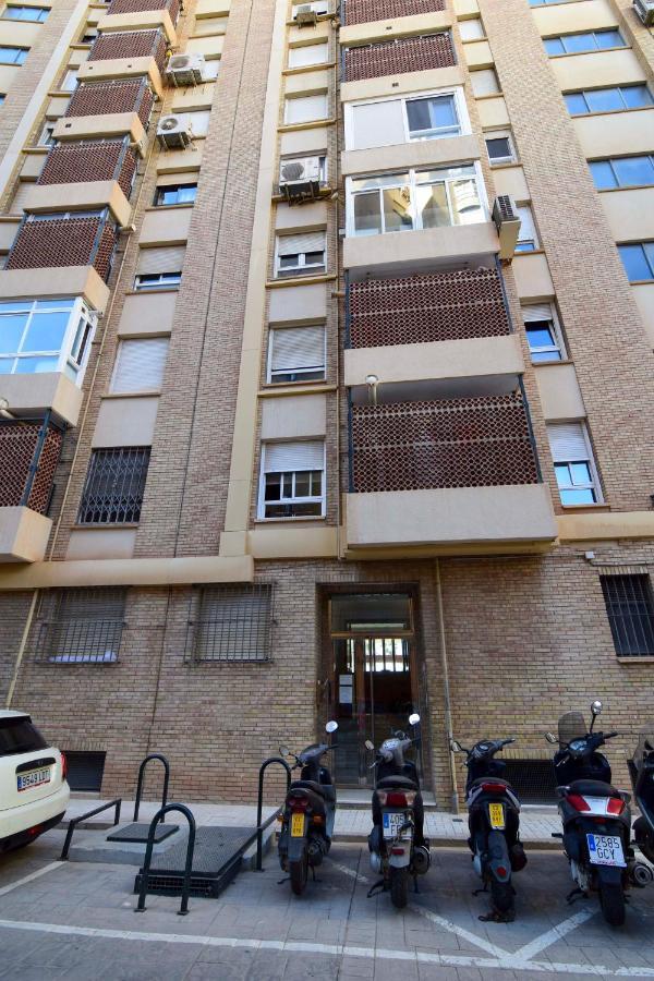 P&P Apartamentos Paseo Maritimo Pablo Ruiz Picasso مالقة المظهر الخارجي الصورة