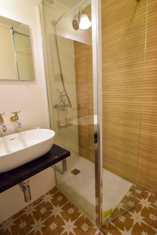 P&P Apartamentos Paseo Maritimo Pablo Ruiz Picasso مالقة المظهر الخارجي الصورة
