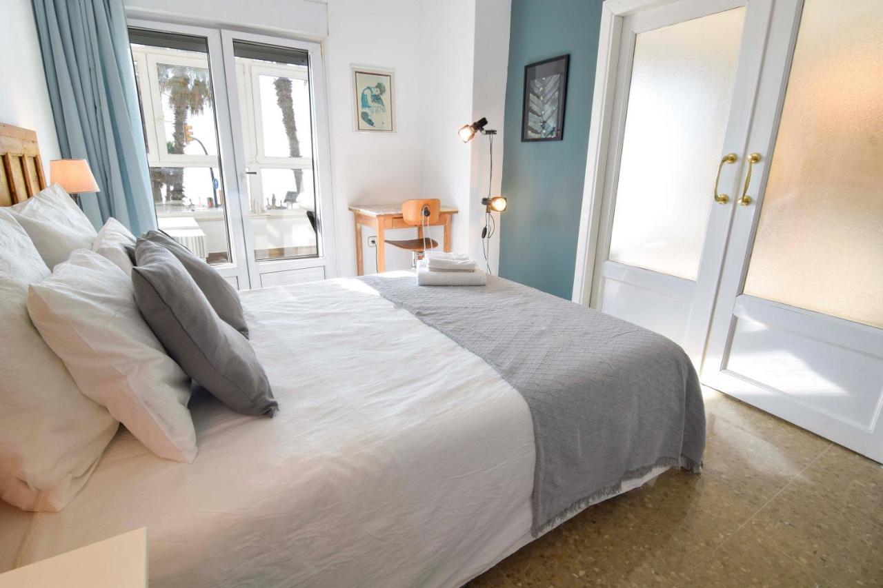 P&P Apartamentos Paseo Maritimo Pablo Ruiz Picasso مالقة المظهر الخارجي الصورة