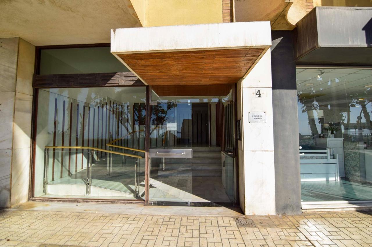 P&P Apartamentos Paseo Maritimo Pablo Ruiz Picasso مالقة المظهر الخارجي الصورة