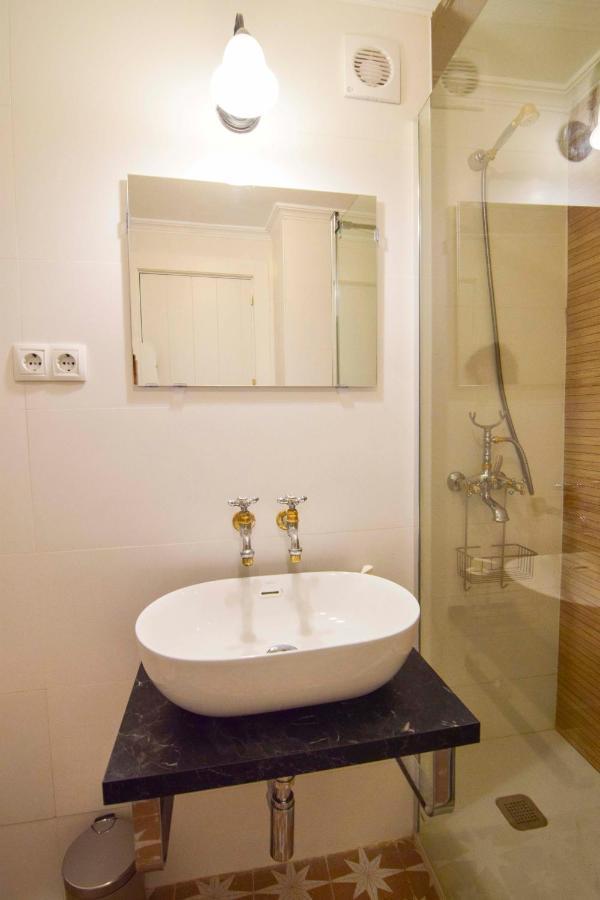 P&P Apartamentos Paseo Maritimo Pablo Ruiz Picasso مالقة المظهر الخارجي الصورة