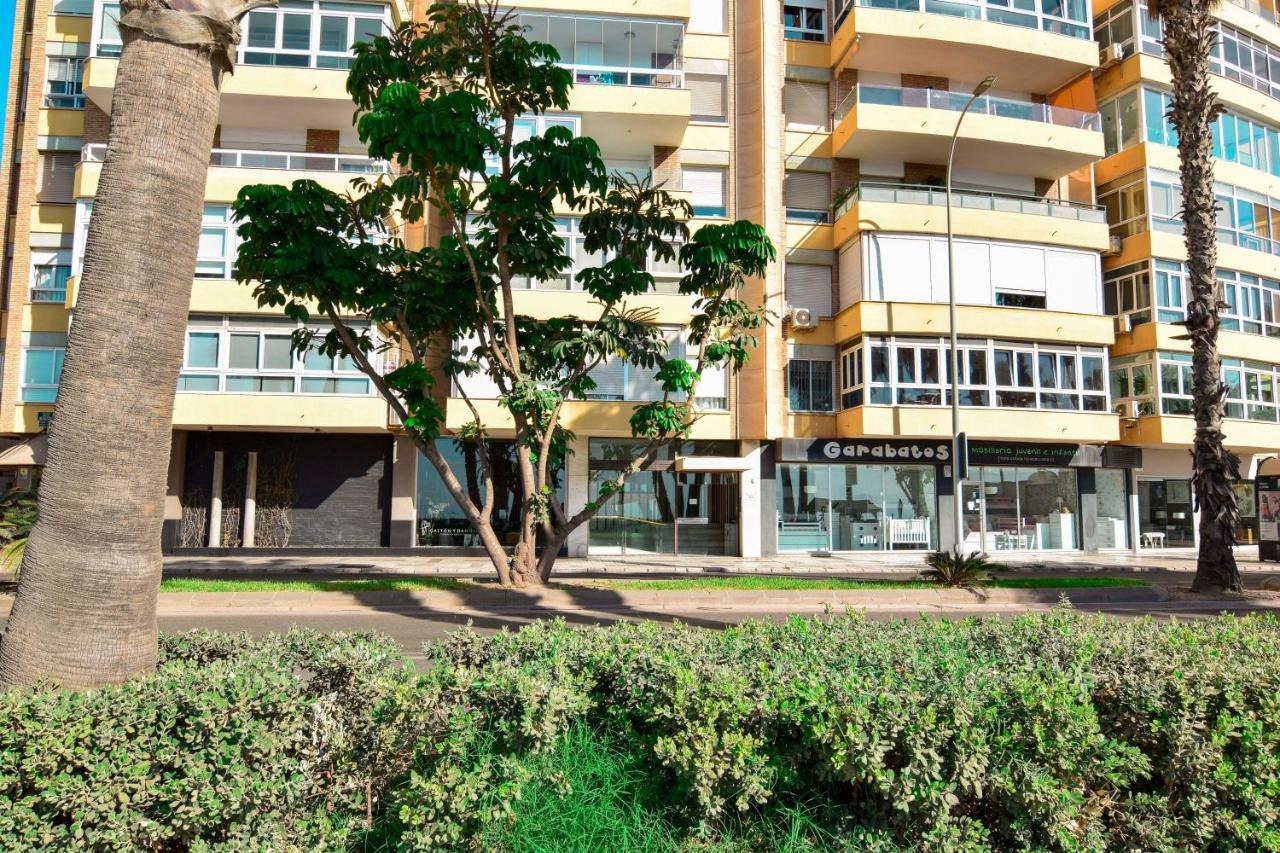 P&P Apartamentos Paseo Maritimo Pablo Ruiz Picasso مالقة المظهر الخارجي الصورة