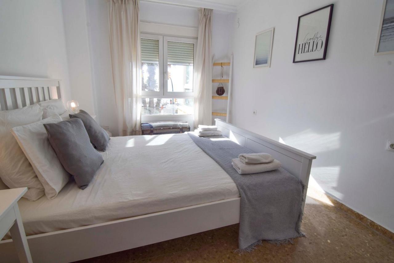 P&P Apartamentos Paseo Maritimo Pablo Ruiz Picasso مالقة المظهر الخارجي الصورة
